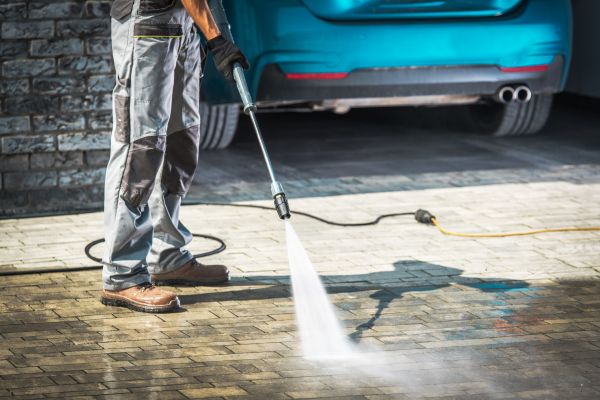 Cost of Driveway Pressure Washing in Lenoir City