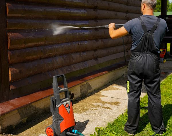 Cost of Log Home Pressure Washing in Lenoir City
