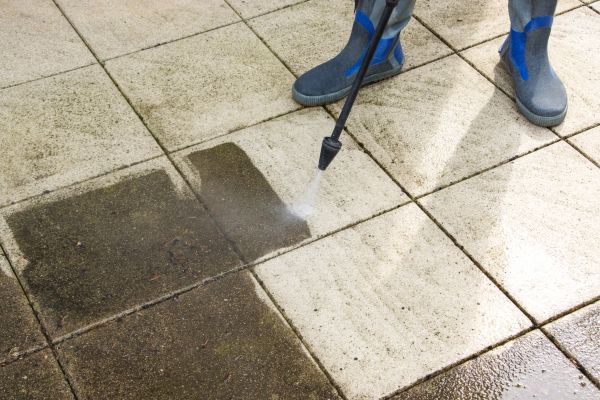 Cost of Outdoor Concrete Cleaning in Lenoir City